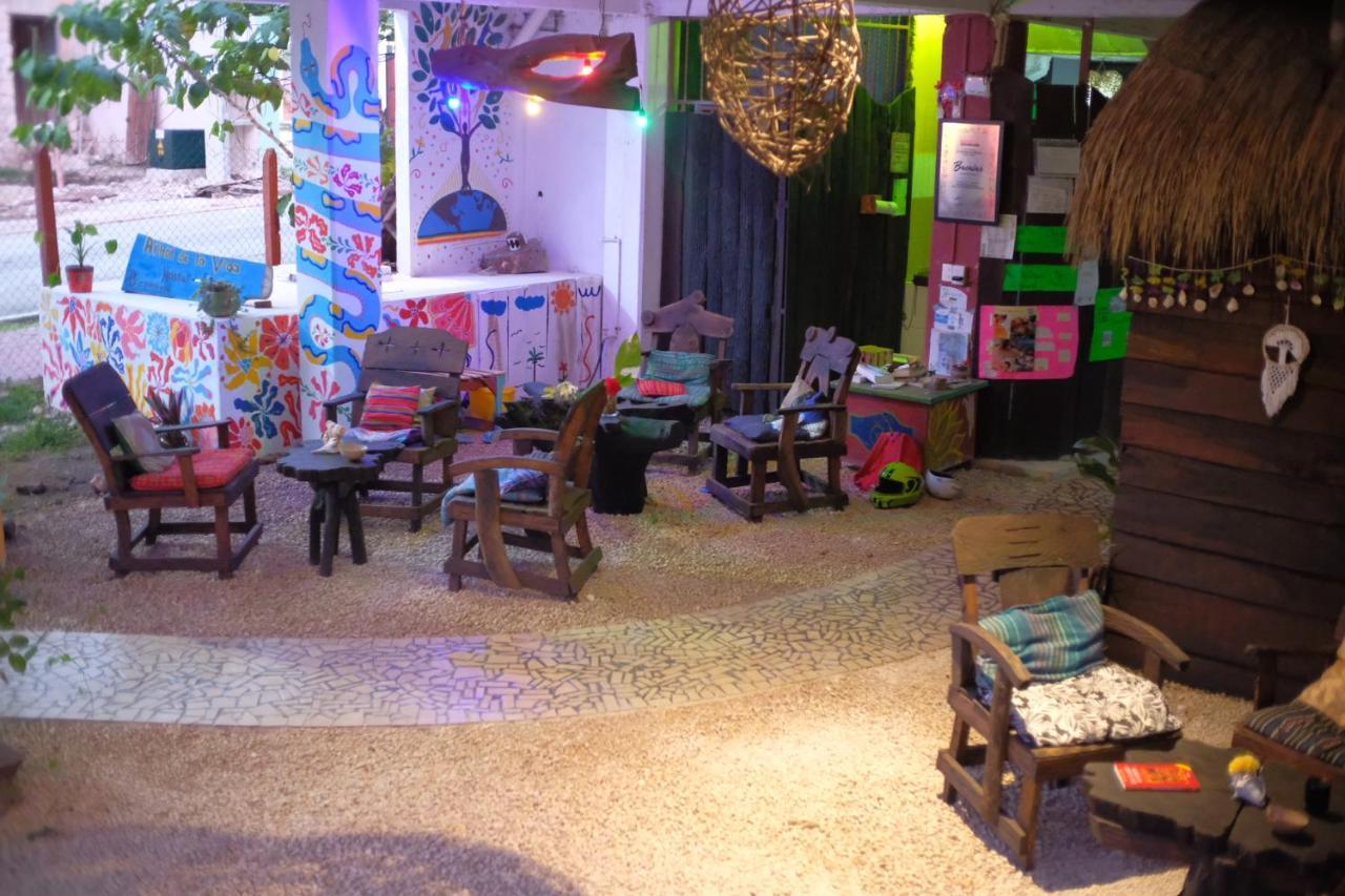 Near Lake Hostal Bacalar Bagian luar foto