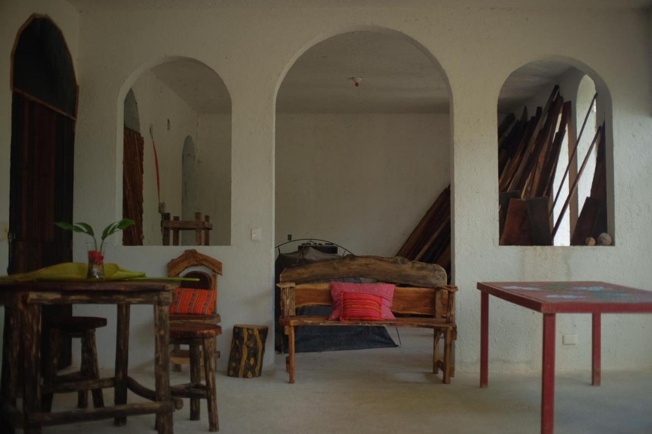 Near Lake Hostal Bacalar Bagian luar foto