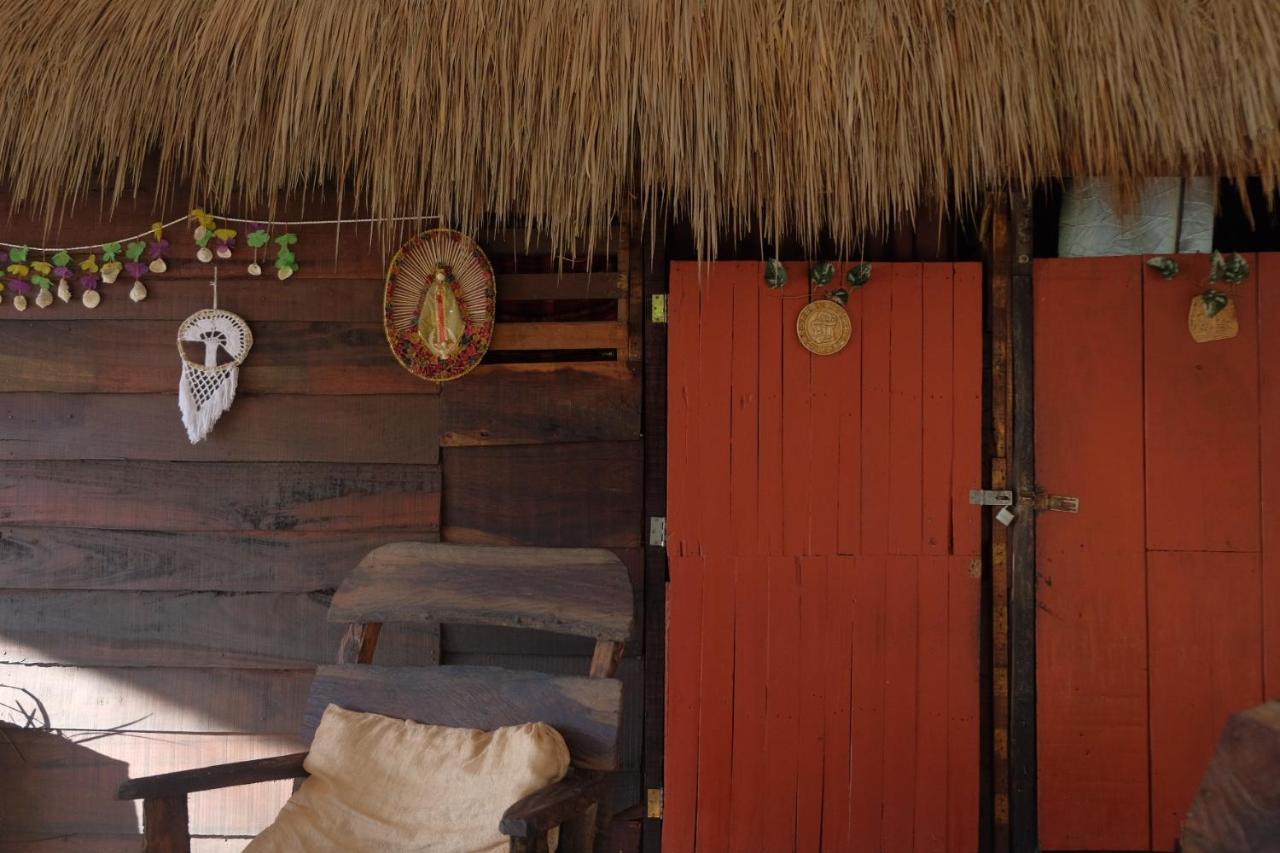 Near Lake Hostal Bacalar Bagian luar foto