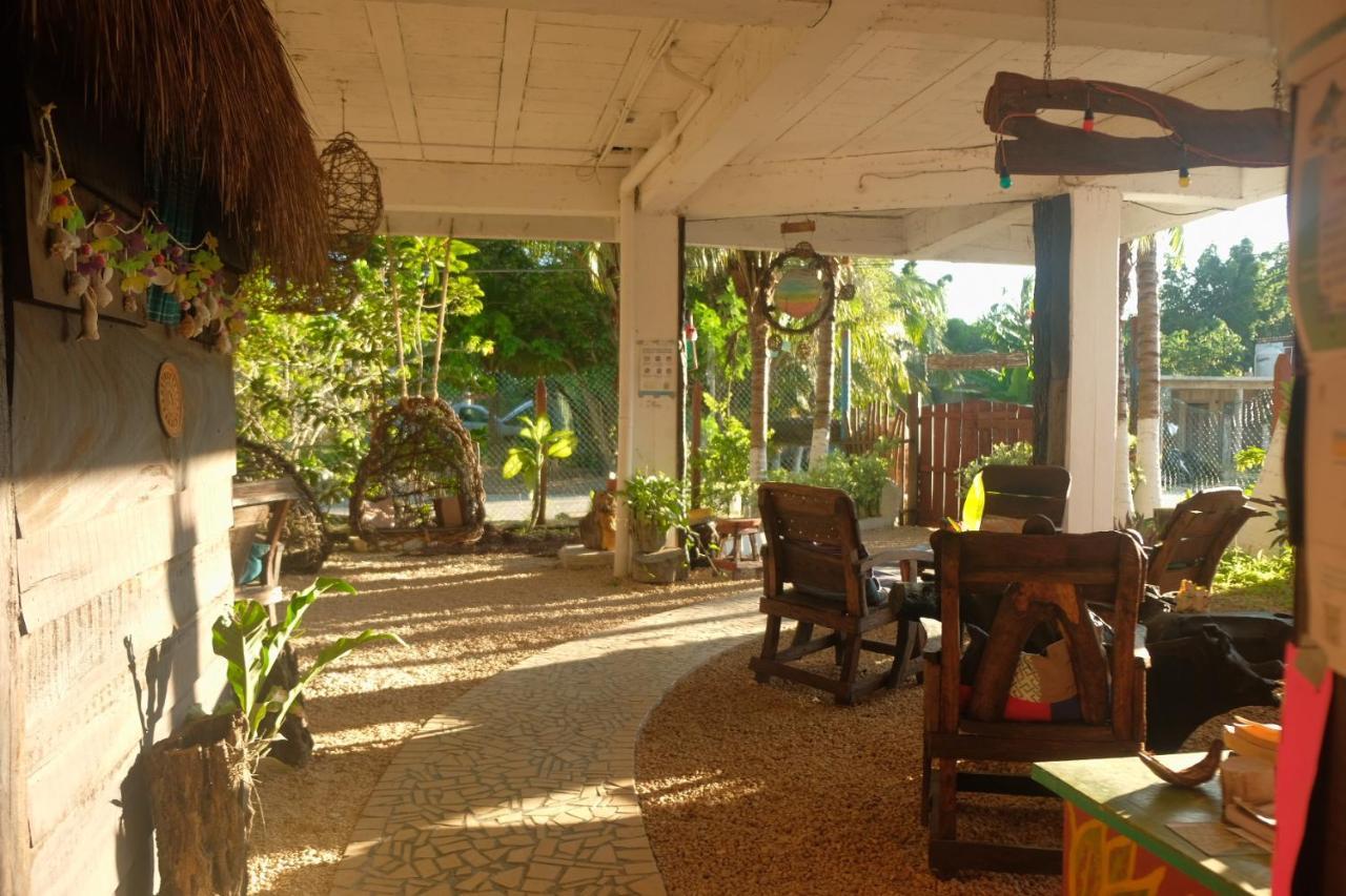 Near Lake Hostal Bacalar Bagian luar foto